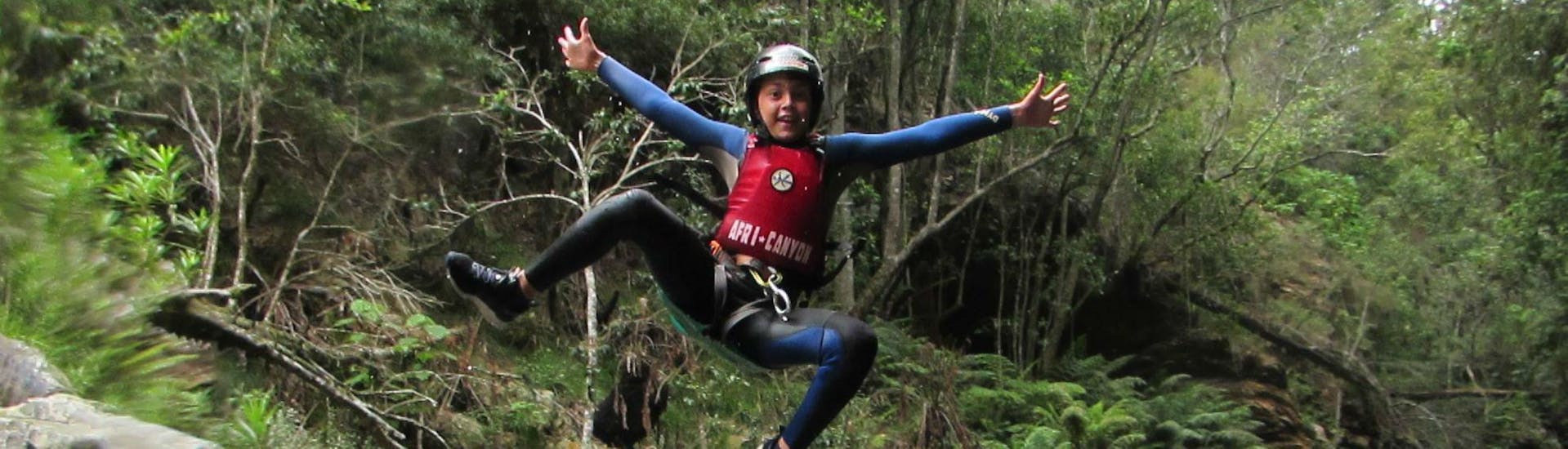 canyoning-in-the-crags-introductory-tour-africanyon-hero