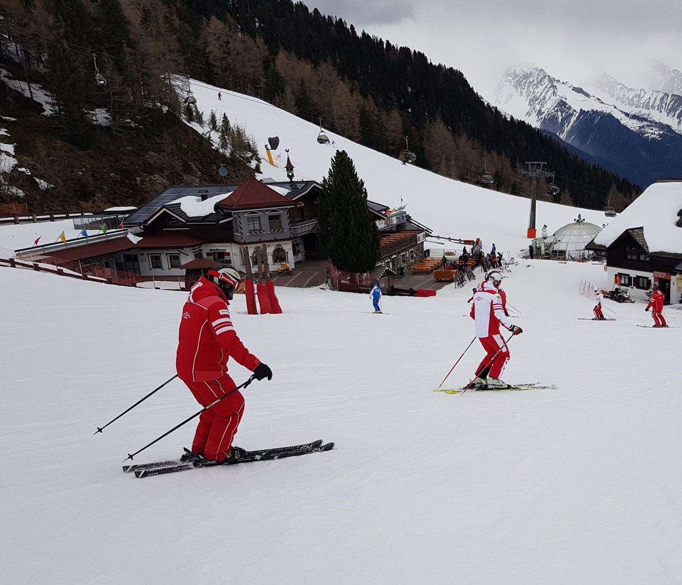 Lezioni di sci per adulti per principianti con Scuola di Sci Speikboden Val di Tures.