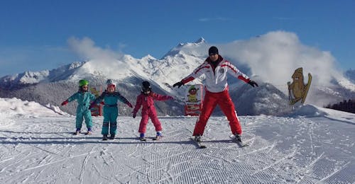 speikboden-campo-tures-private-ski-lessons-for-kids-of-all-levels-cover Kids with ski instructor at Speikboden - Campo Tures (Sand in Taufers) during a Private Ski Lessons for Kids of All Levels.