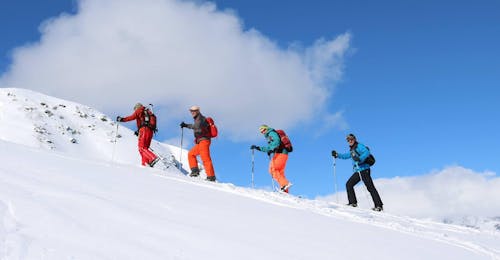 speikboden-campo-tures -sand-in-taufers-private-off-piste-skiing.-tours-for-all-levels-cover Participants climbing the mountain at Speikboden - Campo Tures (Sand in Taufers) - Private Off-Piste Skiing Tours for All Levels.