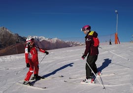 È il momento di una delle lezioni private di sci per adulti di tutti i livelli a Monte Pora.