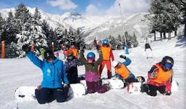 A snowboarding lesson for kids & adults of all levels with Escuela Española de Esqui y Snowboard de Cerler. 