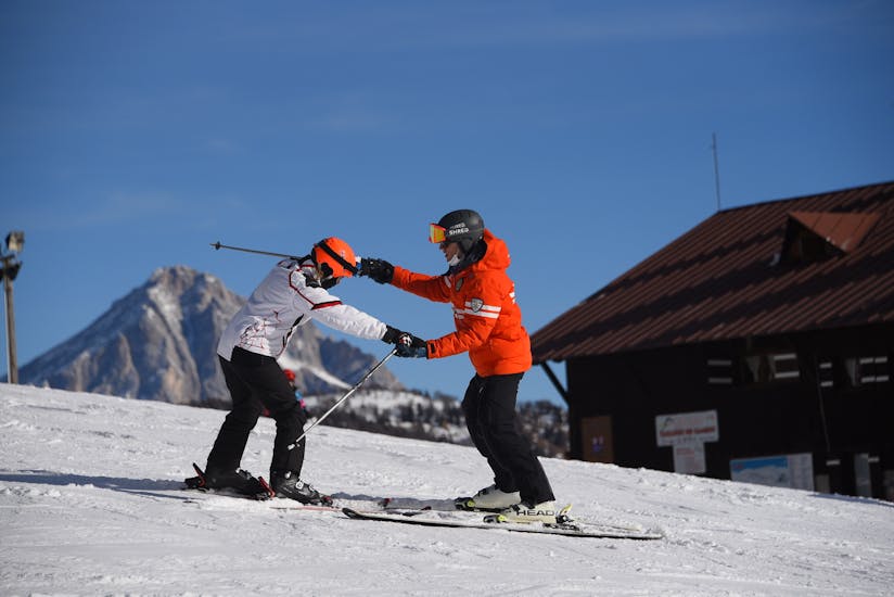A guy learning to skii during a Private Ski Lessons for Adults of All Levels from Scuola Sci Civetta - Val di Zoldo Pecol.