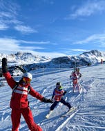 Lezioni di sci per bambini "Club Piou-Piou" (3-5 anni) con ESF Courchevel Village.