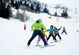 Lezioni di sci per bambini (4-13 anni) per tutti i livelli con Maestri di Sci Cristallo - Monte Bondone.