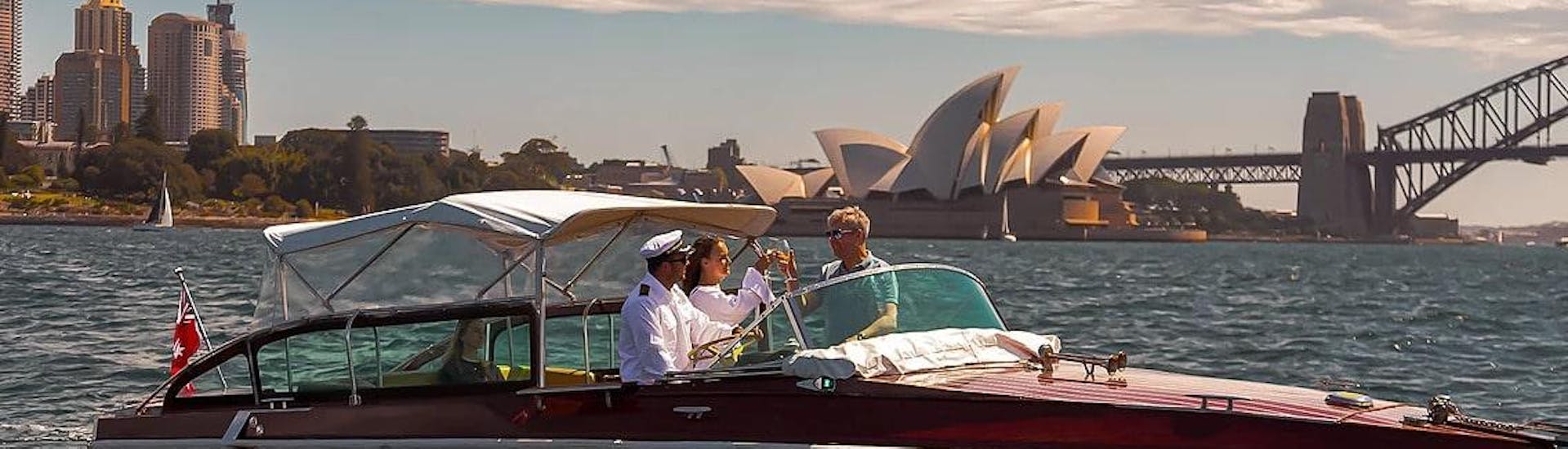 Paseo en barco privado a Sydney Harbour con visita guiada.