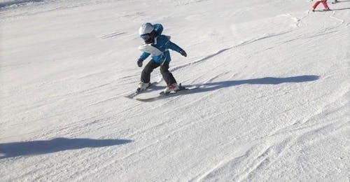 Clases de esquí para niños a partir de 5 años para avanzados con Scuola di Sci Tre Nevi Ovindoli Clases de esquí para niños a partir de 5 años para avanzados con Scuola di Sci Tre Nevi Ovindoli.