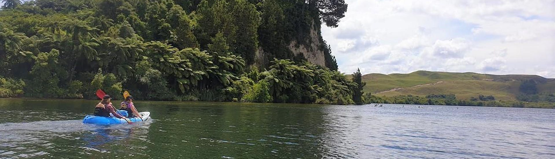 Steaming Kayak Rotorua - Waikato River