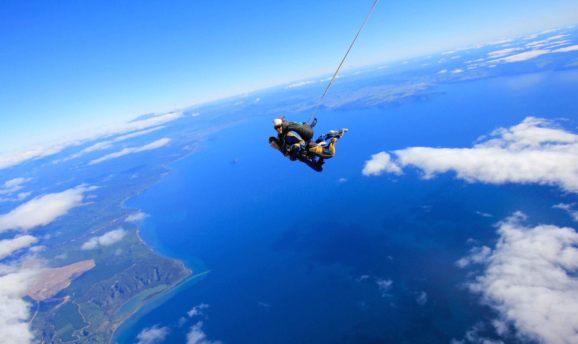 Skydive Taupo with transfer from Rotorua