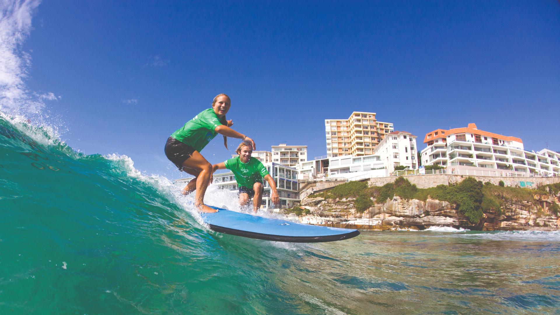 New travel. Bondi Beach Australia серфинг. Сидней серфинг. Австралия Сидней серфинг. Серфинг на пляже Бонди в Сиднее.