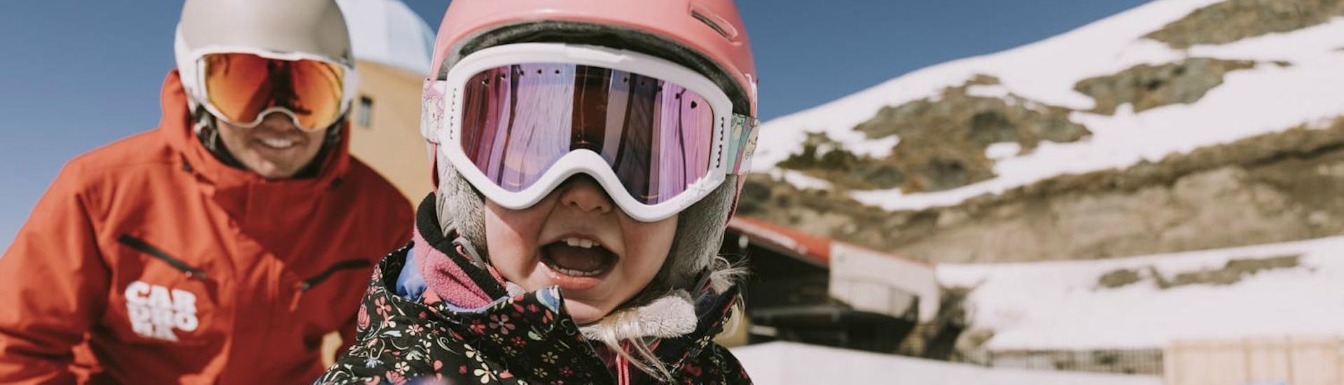 Lezioni di sci per bambini a partire da 3 anni per tutti i livelli.
