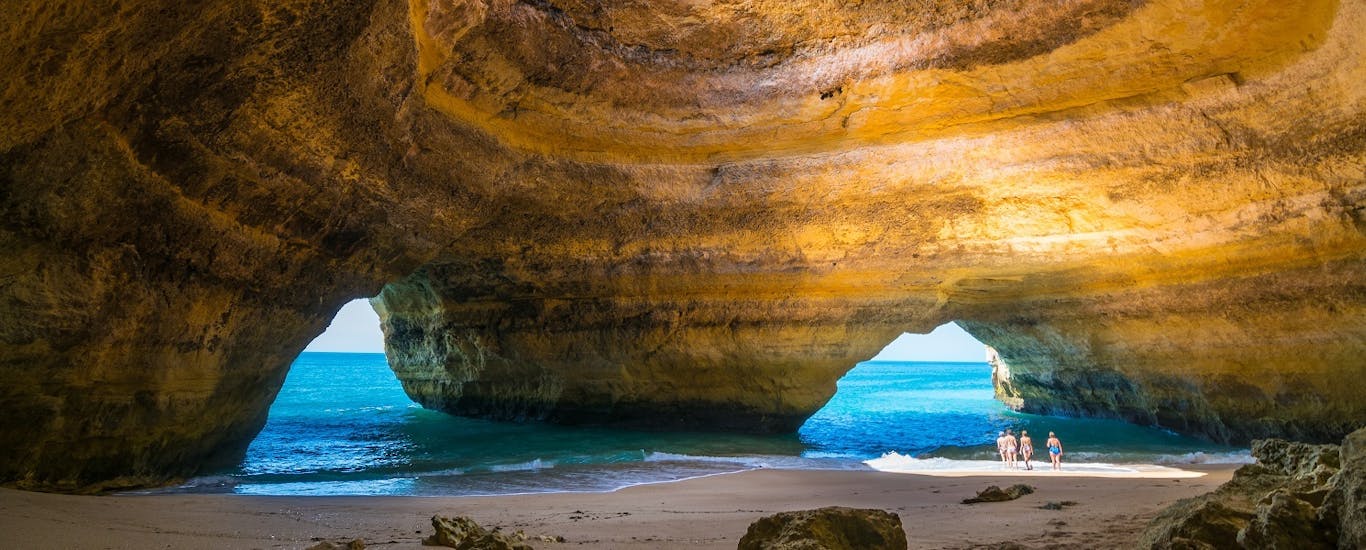 Bootstour zur Benagil Höhle & Praia da Marinha mit Schwimmen.