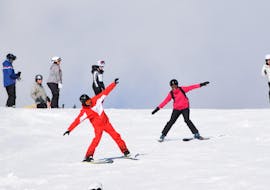 Clases de esquí para adultos a partir de 15 años para principiantes con Ski School Snowsports Westendorf.