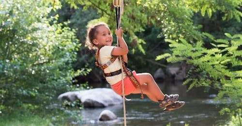 Zipline-Tour in Marquixanes mit Extérieur Nature Pyrenees Zipline-Tour in Marquixanes mit Extérieur Nature Pyrenees.