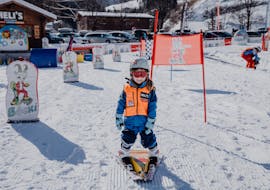 Clases de esquí para niños a partir de 3 años para principiantes con Heli's Skischule Saalbach-Hinterglemm.