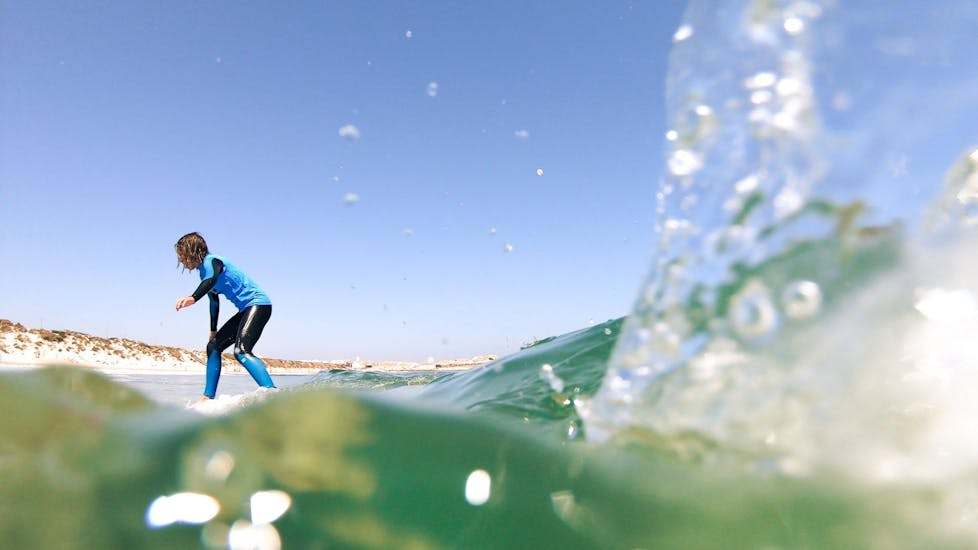 Lezioni di surf a Peniche da 2 anni per surfisti avanzati.