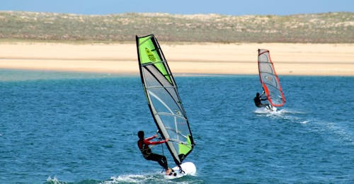 Lezioni private di windsurf a Sesimbra da 7 anni con Meira Pro Center Sesimbra Lezioni private di windsurf a Sesimbra da 7 anni con Meira Pro Center Sesimbra.