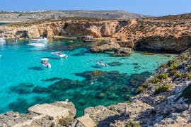 The coast with all the boats that you will be able to admire during the Boat Trip to Blue Lagoon, Gozo with Bus Tour, & St Paul's with Mermaid Cruises Malta.