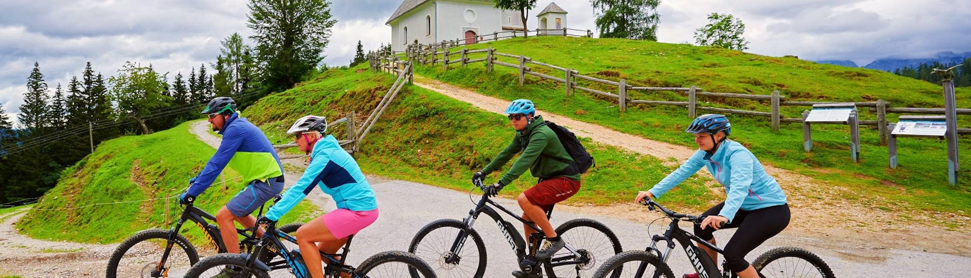 A group of friends is exploring Savinja Valley with their rented mountain bikes from Funpark Menina.