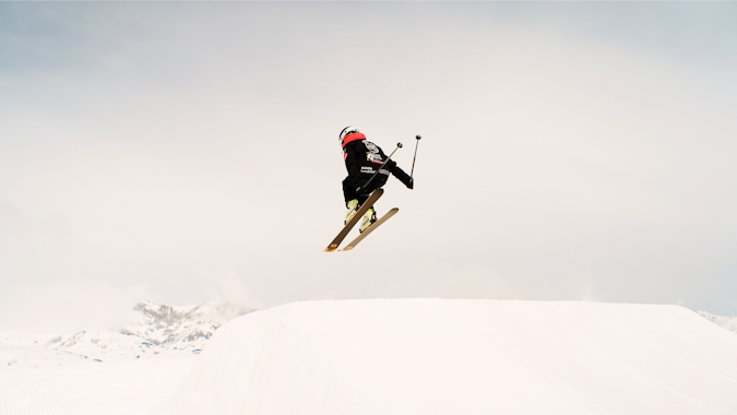 Private Off-Piste Skiing Lessons for all Levels