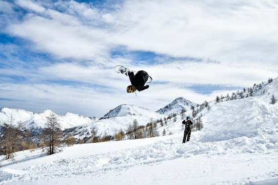 Sestriere - Private Freestyle Skiing & Snowboarding Lessons