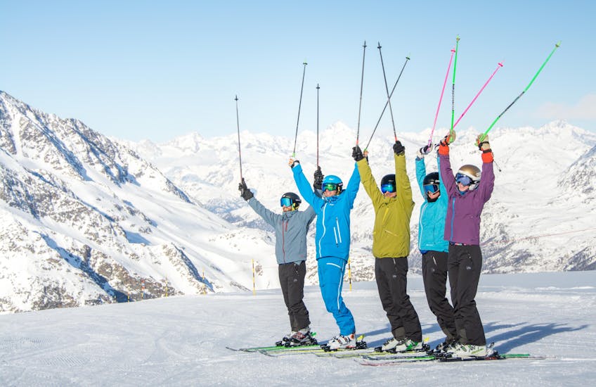 Cours de ski Adultes - Premier cours avec Ski School ESKIMOS Saas-Fee.