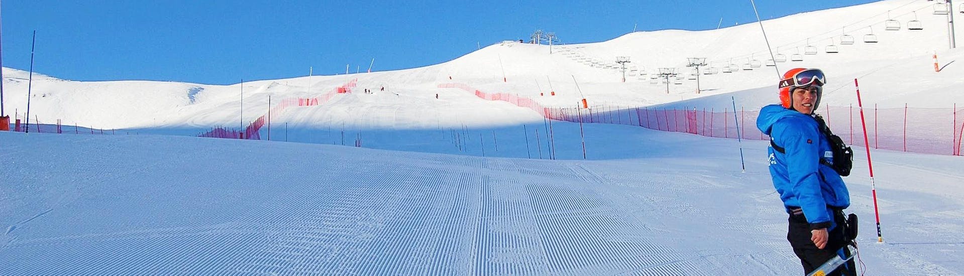 Clases de esquí para adultos de todos los niveles.
