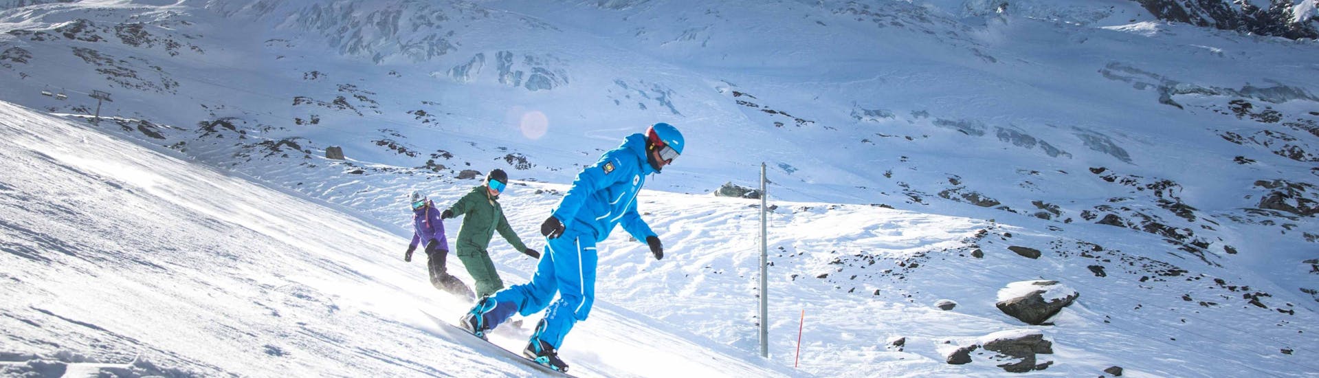 Discovery Snowboarding Lessons for Adults for First Timers with Ski School ESKIMOS Saas-Fee - Hero image