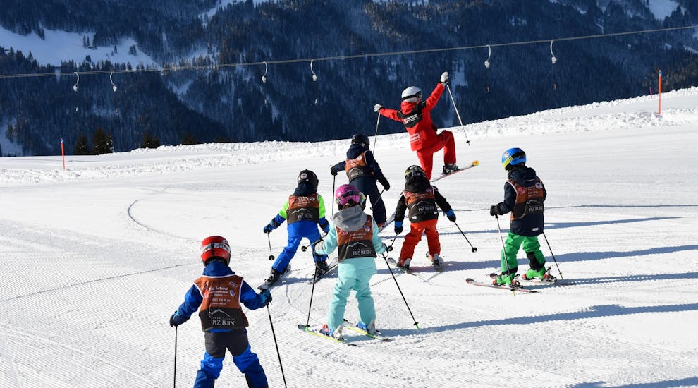 Lezioni di sci per bambini (6-16 anni) per esperti.