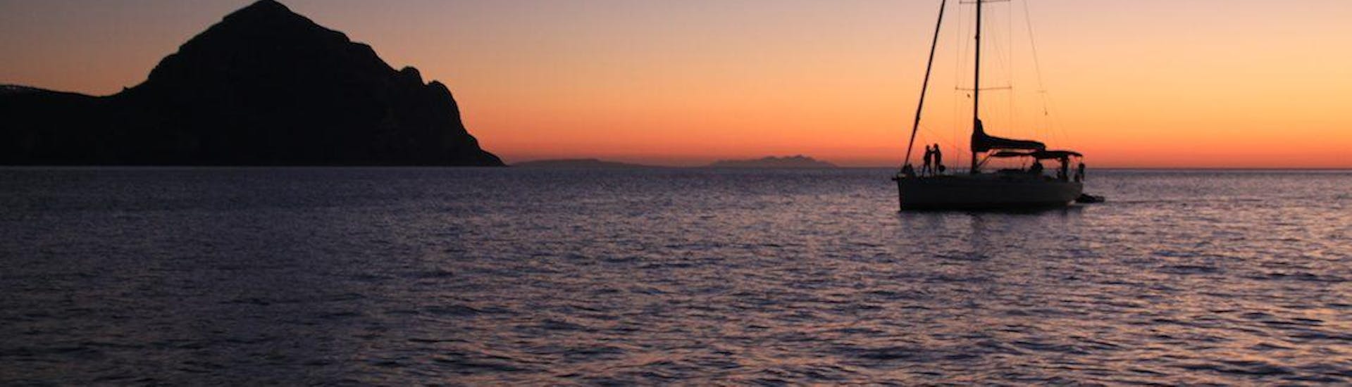private-sunset-boat-trip-along-the-coast-of-sorrento-you-know-boat