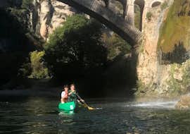 7km Kayak & Canoe Hire on the Tarn from Prades for Families from Canoë La Cazelle Gorges du Tarn A family is enjoying the landscapes on 7km during the Canoe Rental on the Tarn for Families with Canoe La Cazelle Gorges du Tarn.