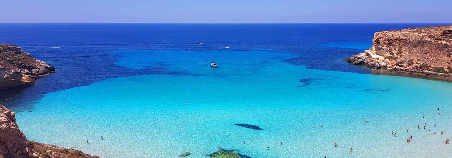 One of the breathtaking beaches that we will visit during our private boat trip around Lampedusa with lunch with Gita in Barca Liliana Lampedusa.