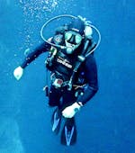 Garçon faisant sa Formation plongée SSI Open Water à Nice pour Débutants avec Chango Diving.