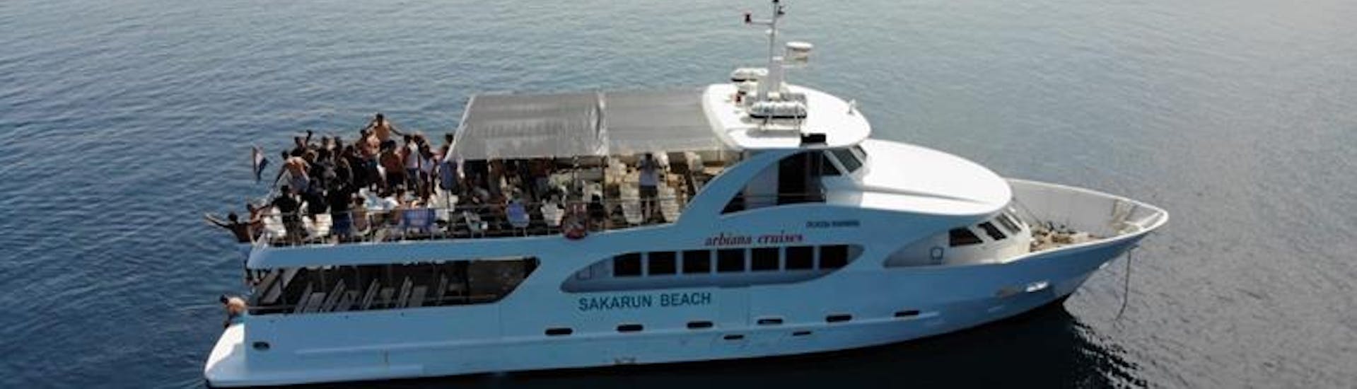 Paseo en barco de Zadar a Beach Sakarun con baño en el mar & avistamiento de fauna.