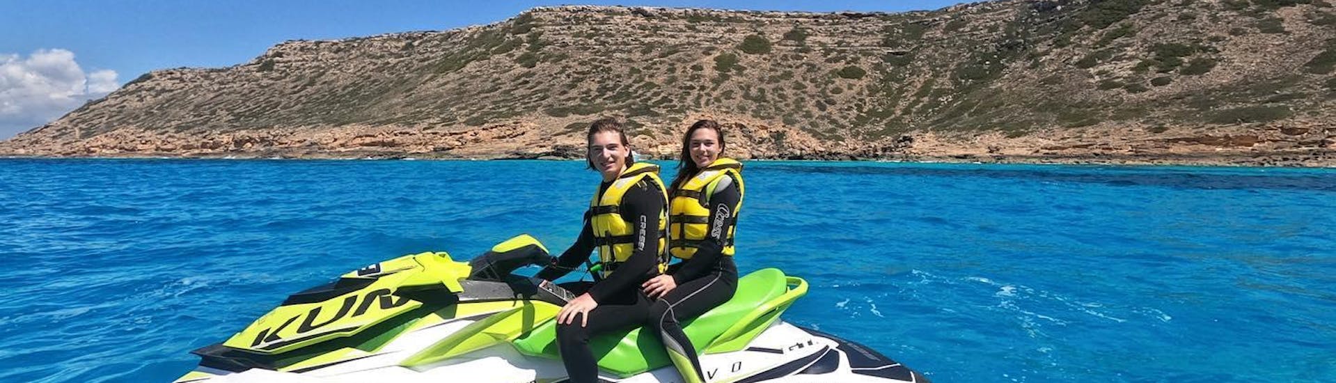 Two persons go on a jetski safari to the Deltas Nature Reserve with Mallorca on Jetski.