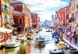 Tour a pie y paseo compartido en góndola por Venecia con Venice Boat Experience.