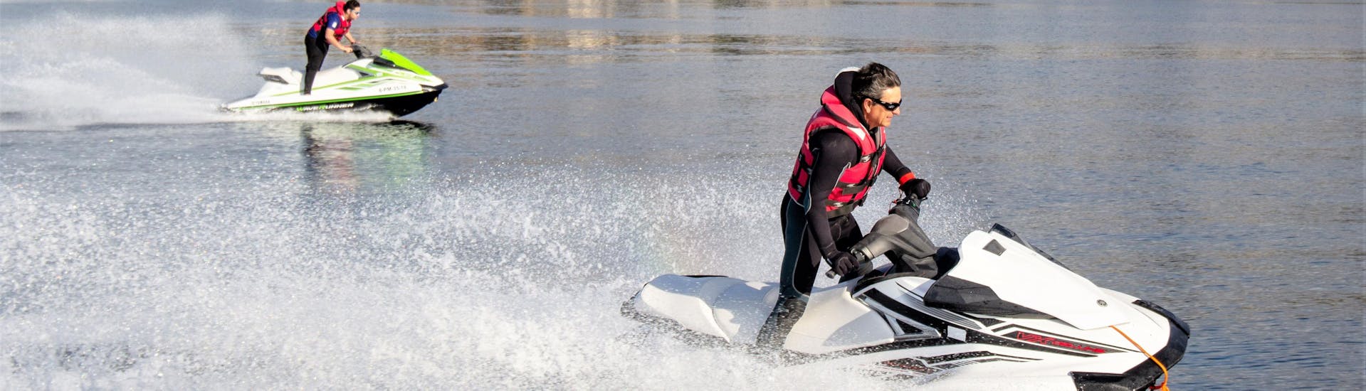 Two persons on their jet skis during the Jet Ski Safari to Alcúdia Beach with Alcudiajets.