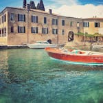 Balade en bateau le long de la côte est du lac de Garde avec Bertoldi Boats Lago di Garda.