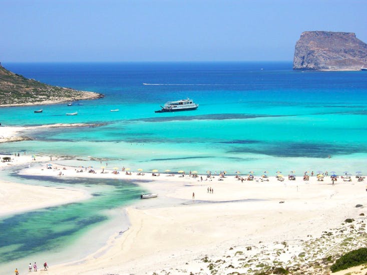 Foto van het strand tijdens de boottocht naar Balos Beach & Gramvousa vanuit Kissamos met Cretan Daily Cruises.