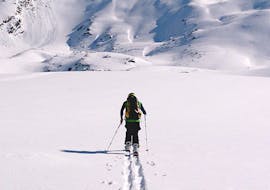 Ski de randonnée privé pour Tous niveaux avec SKIGUIDE am ARLBERG by Tom Vau.