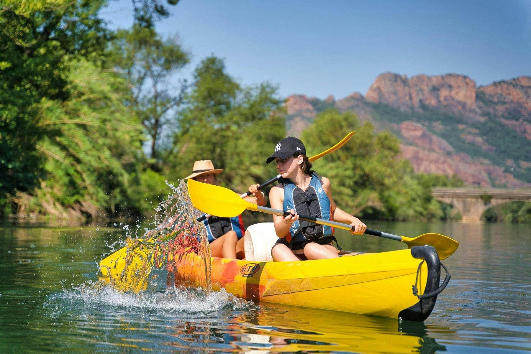 Leichte Kayak & Kanu-Tour in Roquebrune-sur-Argens - Côte d'Azur mit La Base du Rocher Argens Leichte Kayak & Kanu-Tour in Roquebrune-sur-Argens - Côte d'Azur mit La Base du Rocher Argens.