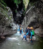Canyoning di media difficoltà a Erl con Drop In Adventures Erl.