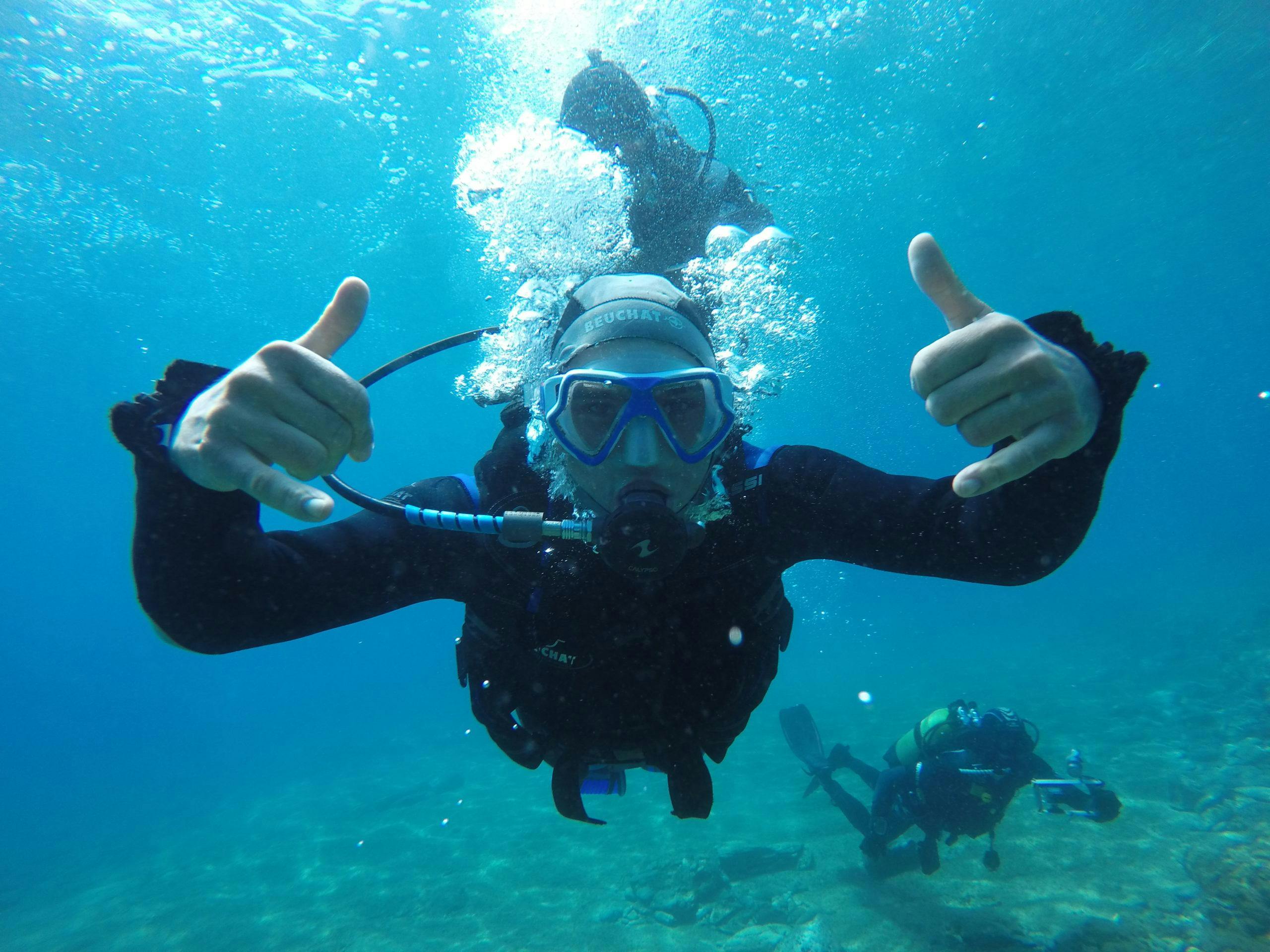 Schnuppertauchen in der Mononaftis Bucht in Agia Pelagia Schnuppertauchen in der Mononaftis Bucht in Agia Pelagia.