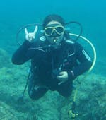Woman doing Trial Scuba Diving in Nice with Le Poséidon.
