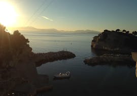 Vista del tramonto durante la gita in barca privata alle isole Frioul da Marsiglia con Balade en Mer.
