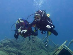 Two friends are enjoying a SSI Open Water Diver course in Split with Blu diving center.