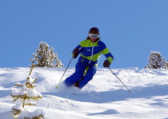 Private Off-Piste Skiing Lessons for All Levels