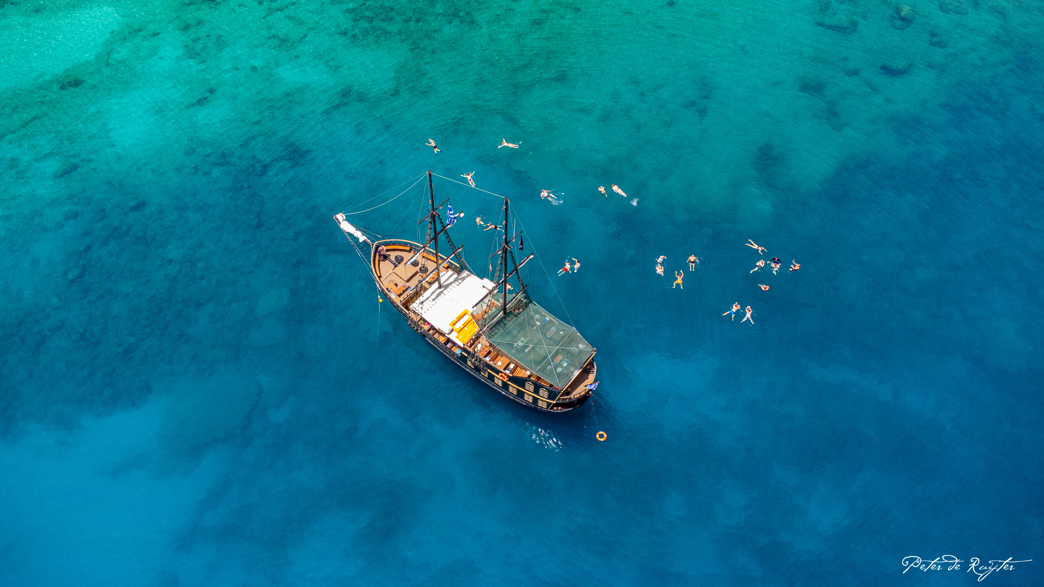 Piratenbootstour zur Kefalas-Bucht auf Kreta mit Schnorcheln mit Dolphin Cruises Crete CAPTAIN HOOK.