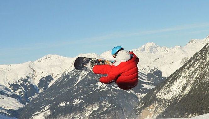 Private Snowboarding Lessons for All Levels (from 8 y.)