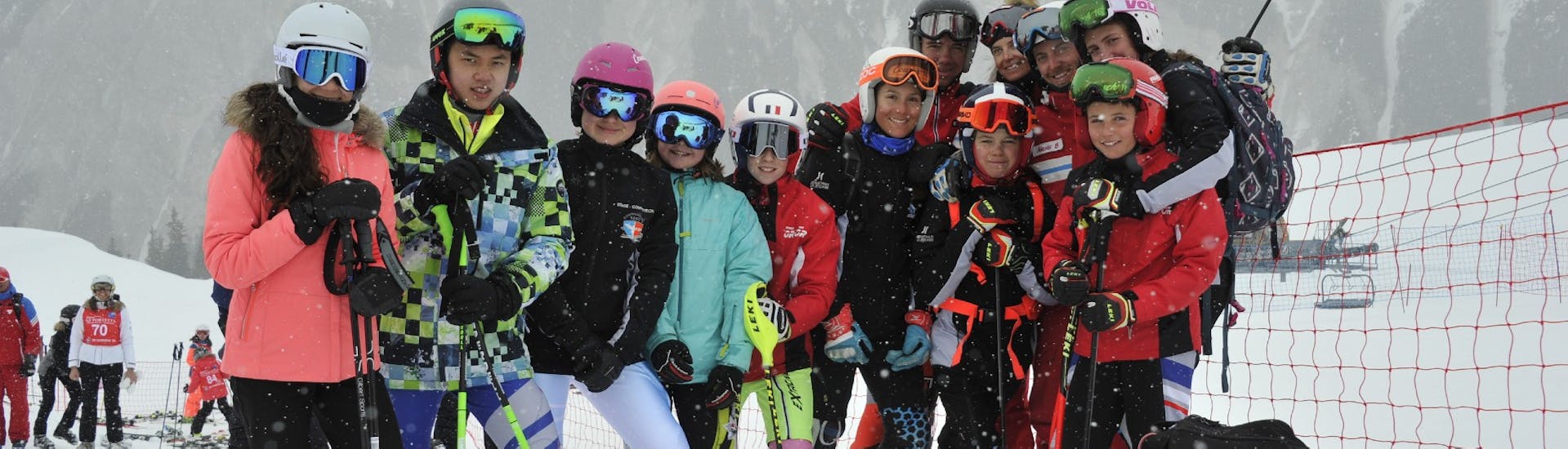 A group of teenagers enjoyed their teens and adults ski lesson for all levels with the ESF Courchevel 1650.